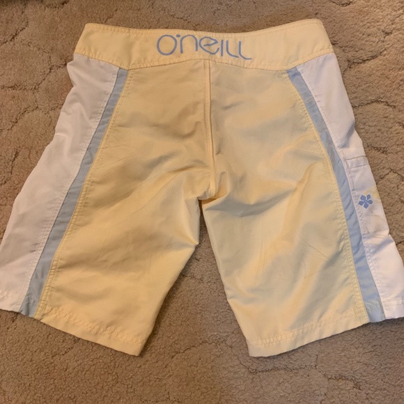 O’Neil womens mid length board shorts - Picture 4 of 5